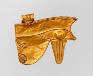 Amuleto in oro, occhio di Oudjat, IV sec. a.C.