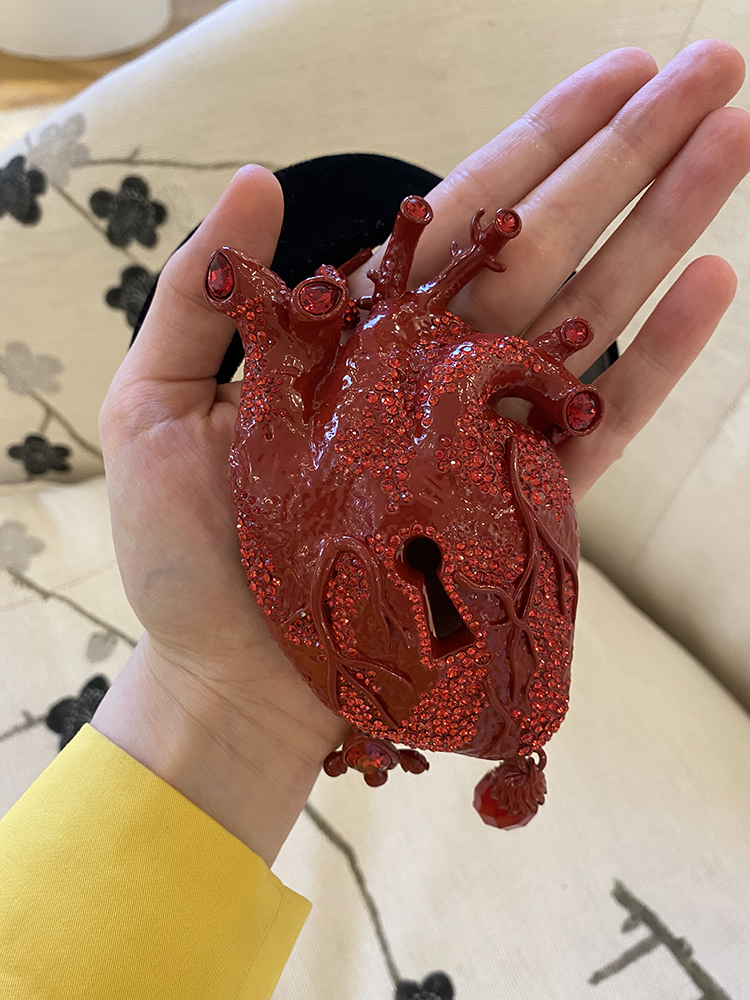 Schiaparelli-red-heart-AW-22.jpg